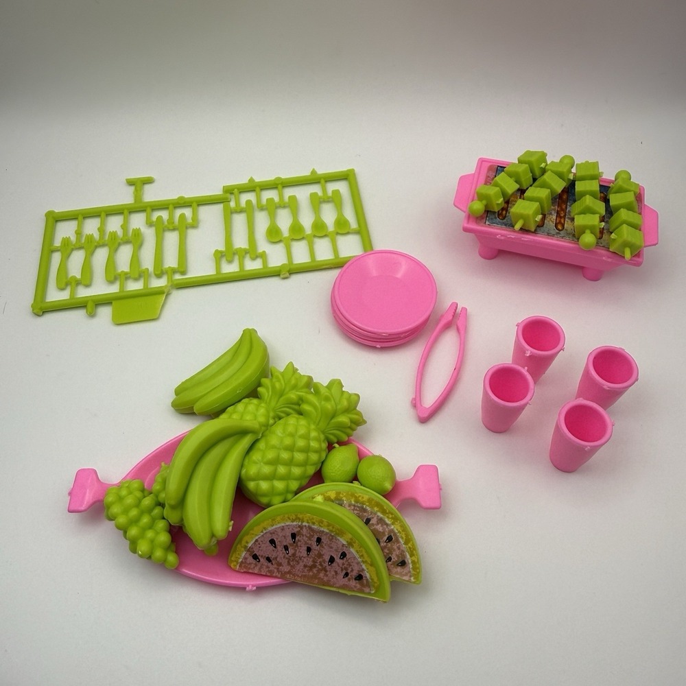 Barbie Hawaiian Ice Party Set Playset Accessories 1990 Pink & Green Fruit +